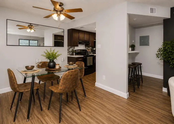 Retreat Near Asu Pool & Gym Apartament Tempe