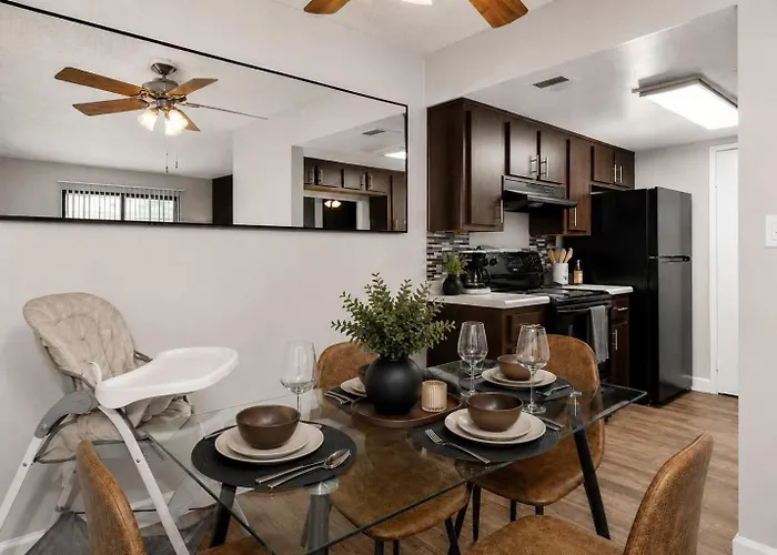 Retreat Near Asu Pool & Gym Apartament Tempe